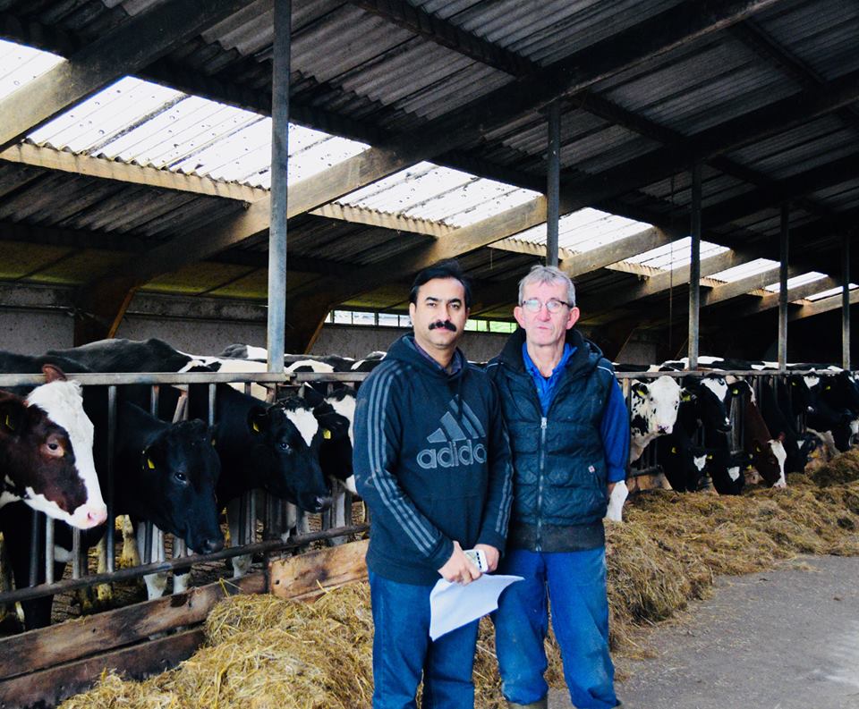 Pakistani farmers with dutch farmers